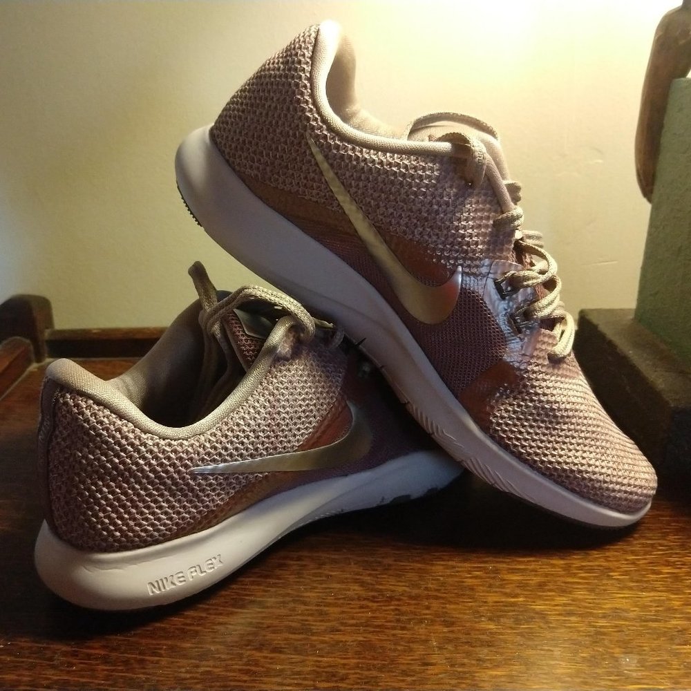 Nike Flex Sneakers
